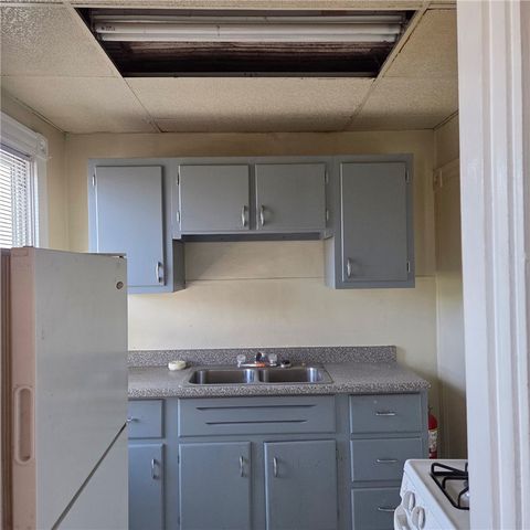368 2nd St, Pitcairn, PA 15140