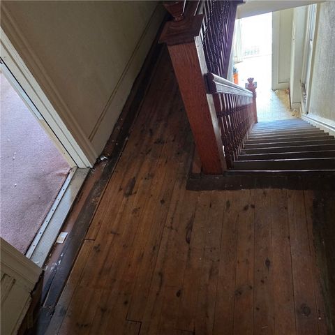 368 2nd St, Pitcairn, PA 15140