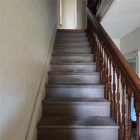 368 2nd St, Pitcairn, PA 15140