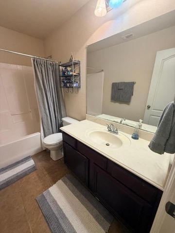 136 Holly Street, Waxahachie, TX 75165