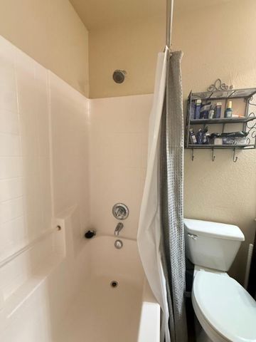 136 Holly Street, Waxahachie, TX 75165