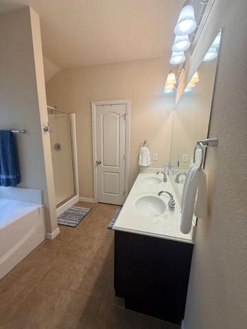 136 Holly Street, Waxahachie, TX 75165