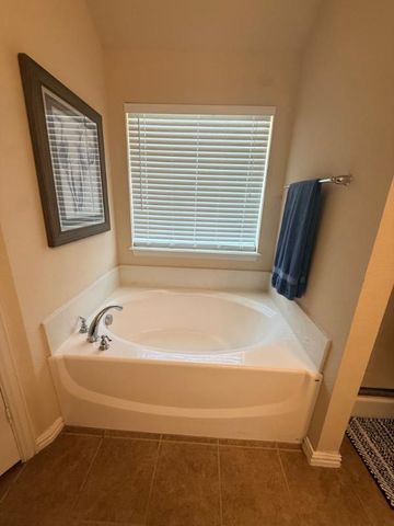136 Holly Street, Waxahachie, TX 75165