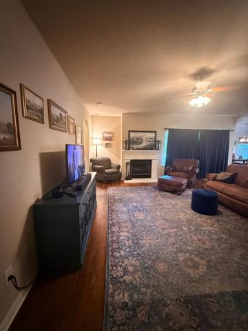 136 Holly Street, Waxahachie, TX 75165