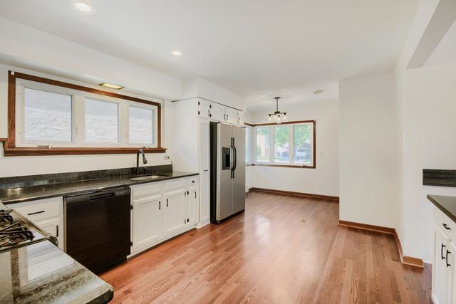 10056 S Talman Avenue, Chicago, IL 60655