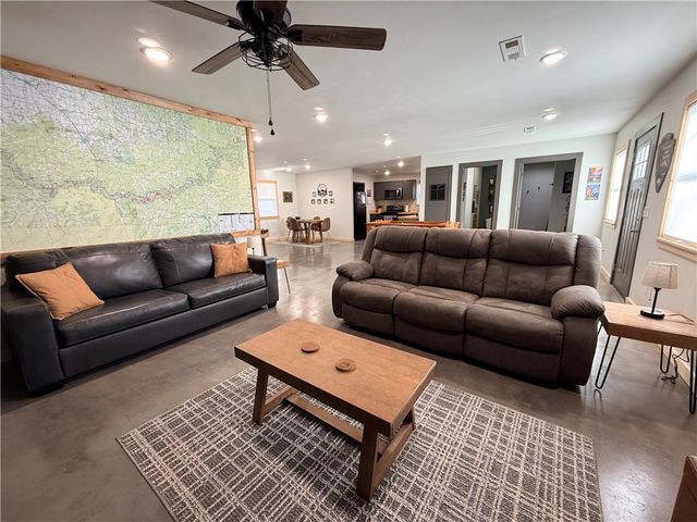 178 Madison 2615, Huntsville, AR 72740