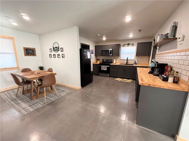 178 Madison 2615, Huntsville, AR 72740