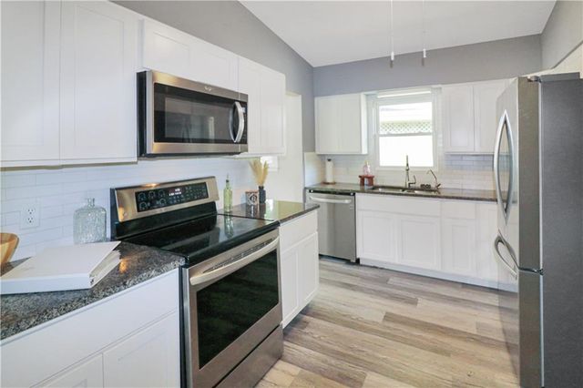 1112 ANDERSON Street, Warrensburg, MO 64093