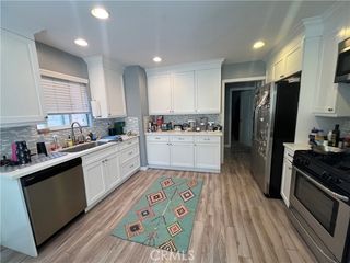 10842 Pine Street, Los Alamitos, CA 90720