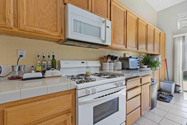 5208 San Tropez Dr, Salida, CA 95368