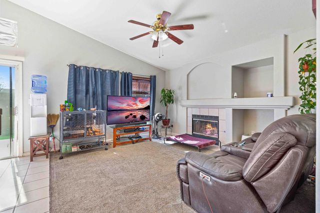 5208 San Tropez Dr, Salida, CA 95368