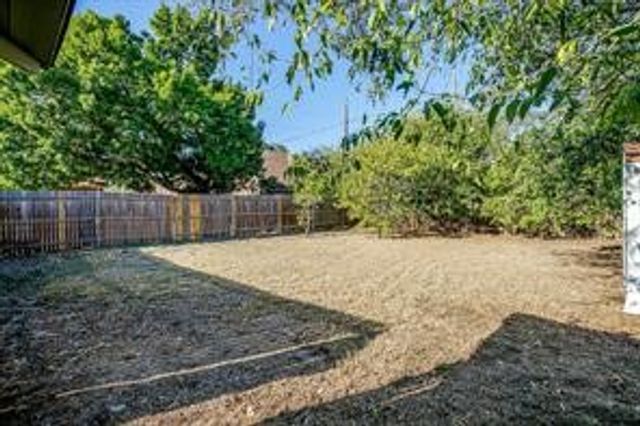 201 N Normandale Street, White Settlement, TX 76108