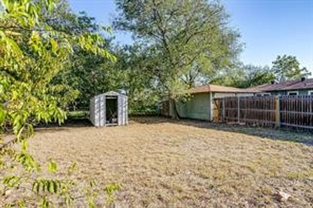 201 N Normandale Street, White Settlement, TX 76108