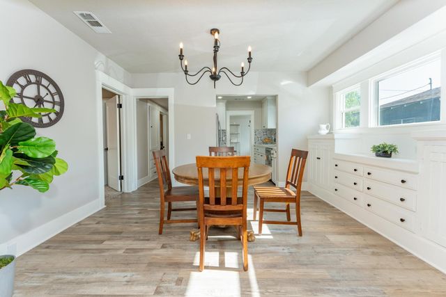 1036 N Adoline Avenue, Fresno, CA 93728