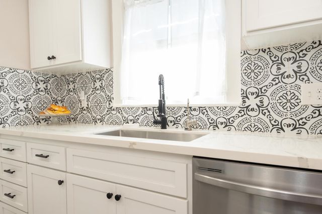 1036 N Adoline Avenue, Fresno, CA 93728