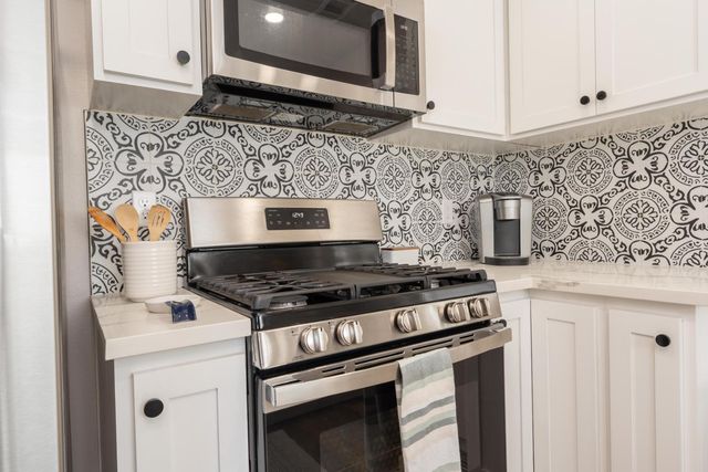 1036 N Adoline Avenue, Fresno, CA 93728