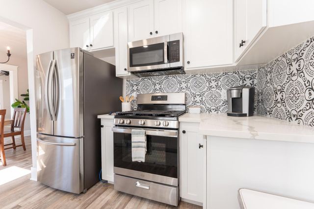 1036 N Adoline Avenue, Fresno, CA 93728