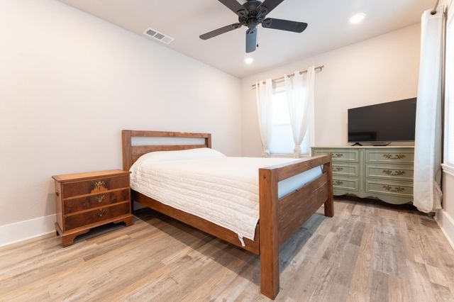 1036 N Adoline Avenue, Fresno, CA 93728