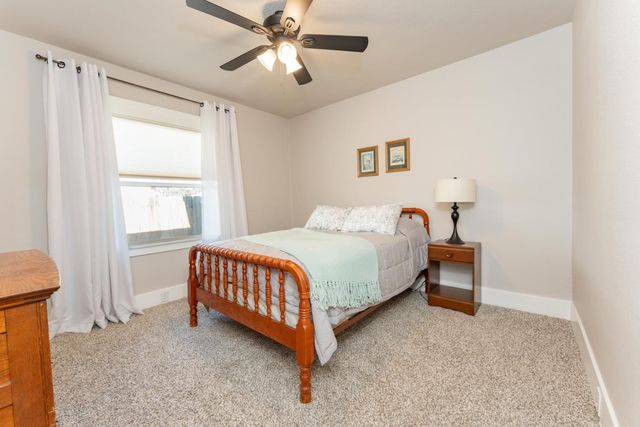 1036 N Adoline Avenue, Fresno, CA 93728