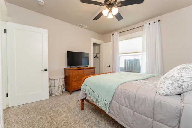 1036 N Adoline Avenue, Fresno, CA 93728