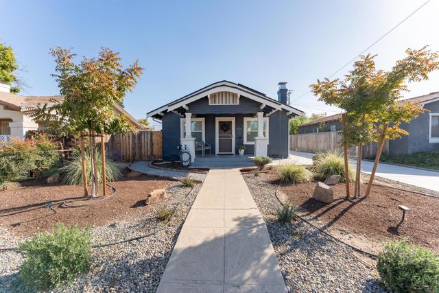 1036 N Adoline Avenue, Fresno, CA 93728