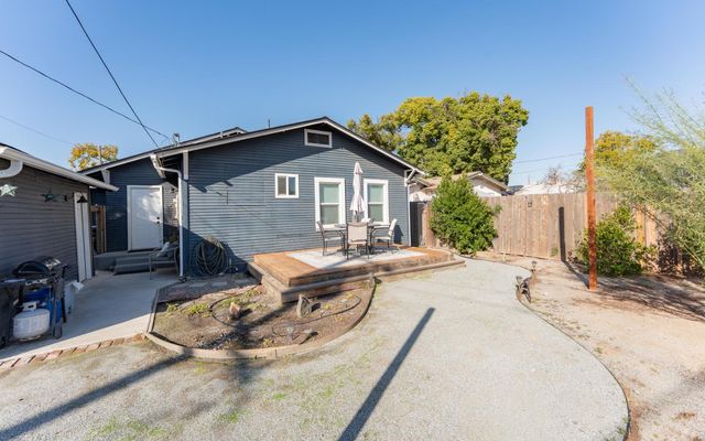 1036 N Adoline Avenue, Fresno, CA 93728