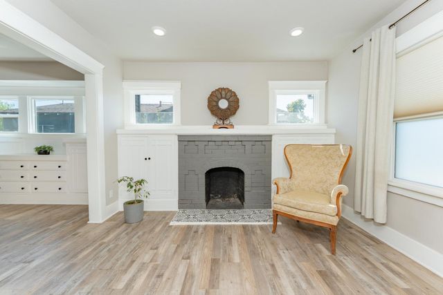 1036 N Adoline Avenue, Fresno, CA 93728