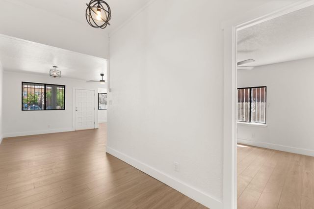 619 5th Street SW, Albuquerque, NM 87102