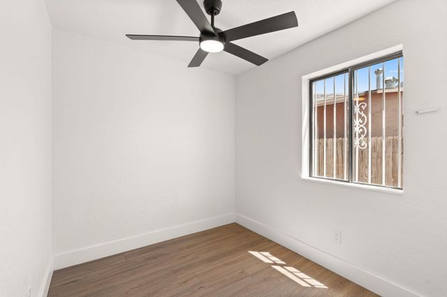 619 5th Street SW, Albuquerque, NM 87102