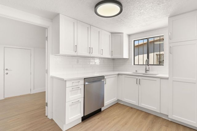 619 5th Street SW, Albuquerque, NM 87102