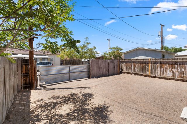 619 5th Street SW, Albuquerque, NM 87102