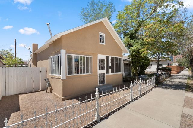 619 5th Street SW, Albuquerque, NM 87102