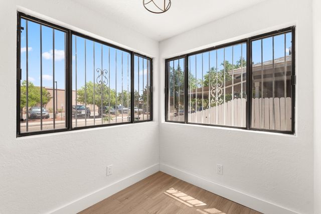 619 5th Street SW, Albuquerque, NM 87102