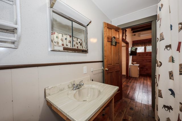 44 W Huntress Pond Road, Barnstead, NH 03225