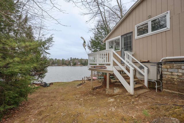 44 W Huntress Pond Road, Barnstead, NH 03225