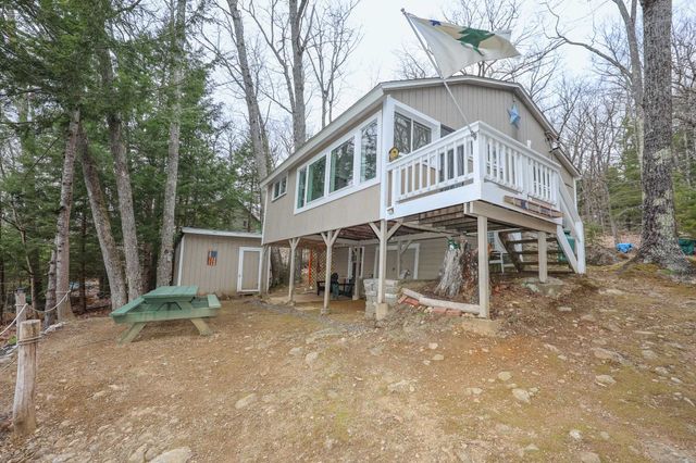 44 W Huntress Pond Road, Barnstead, NH 03225