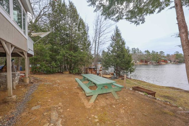 44 W Huntress Pond Road, Barnstead, NH 03225