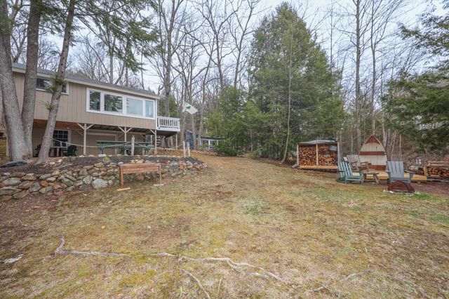 44 W Huntress Pond Road, Barnstead, NH 03225