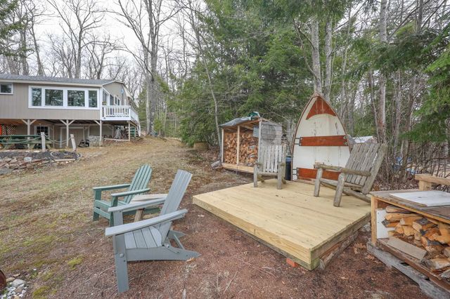 44 W Huntress Pond Road, Barnstead, NH 03225