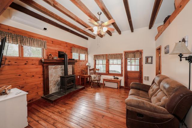 44 W Huntress Pond Road, Barnstead, NH 03225