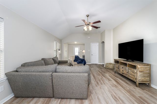 5505 Thunder Bay Drive, Fort Worth, TX 76119