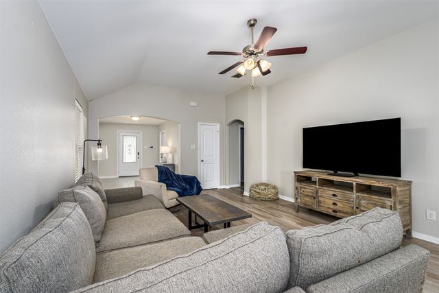 5505 Thunder Bay Drive, Fort Worth, TX 76119