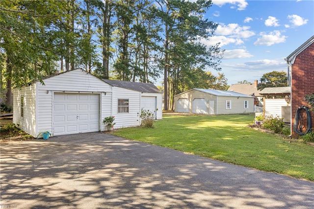 21 Rens RD, Poquoson, VA 23662