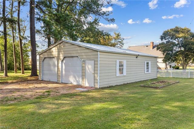 21 Rens RD, Poquoson, VA 23662