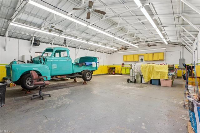 21 Rens RD, Poquoson, VA 23662