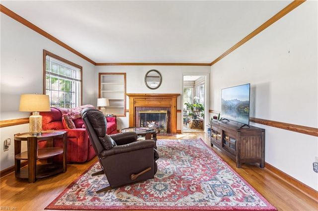 21 Rens RD, Poquoson, VA 23662