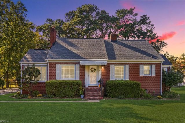 21 Rens RD, Poquoson, VA 23662