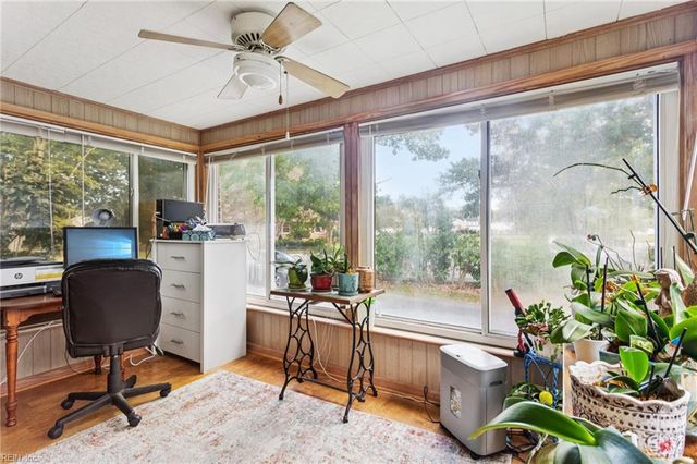 21 Rens RD, Poquoson, VA 23662