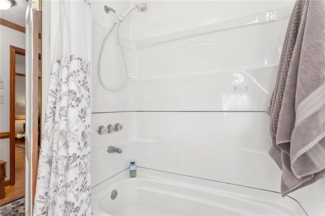 21 Rens RD, Poquoson, VA 23662