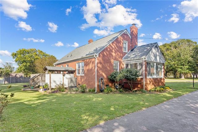 21 Rens RD, Poquoson, VA 23662